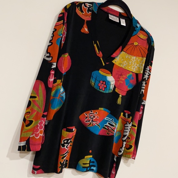 Chicos Travelers V-neck Tunic - Picture 2 of 8